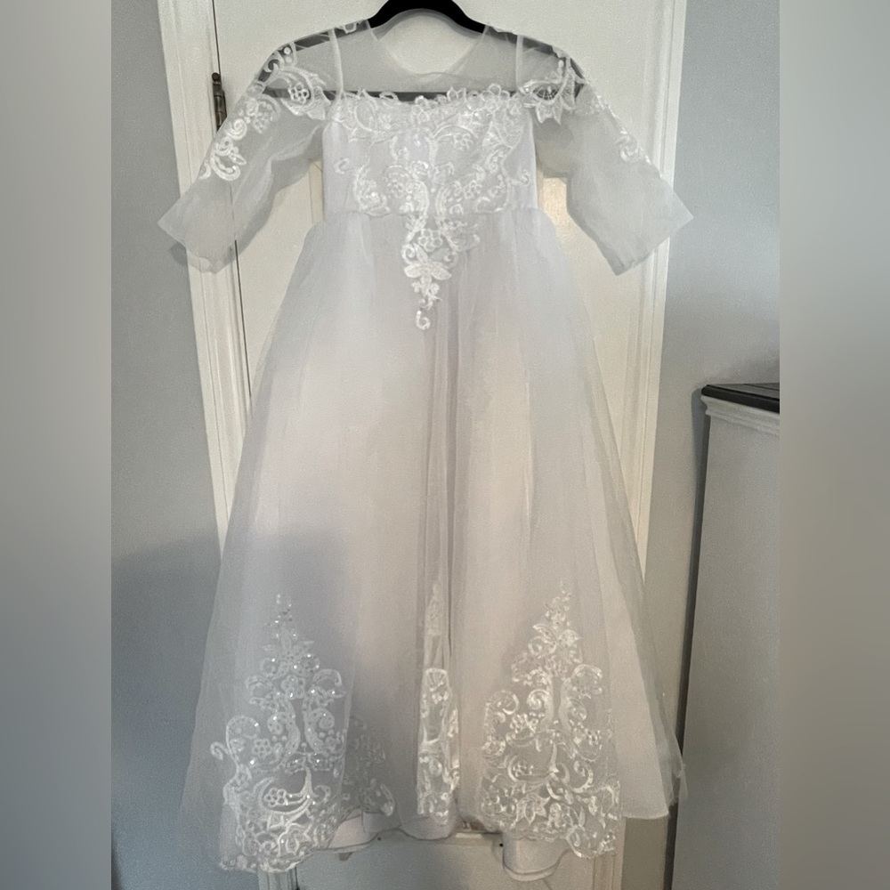 Pure White Girls size 10/12 gown